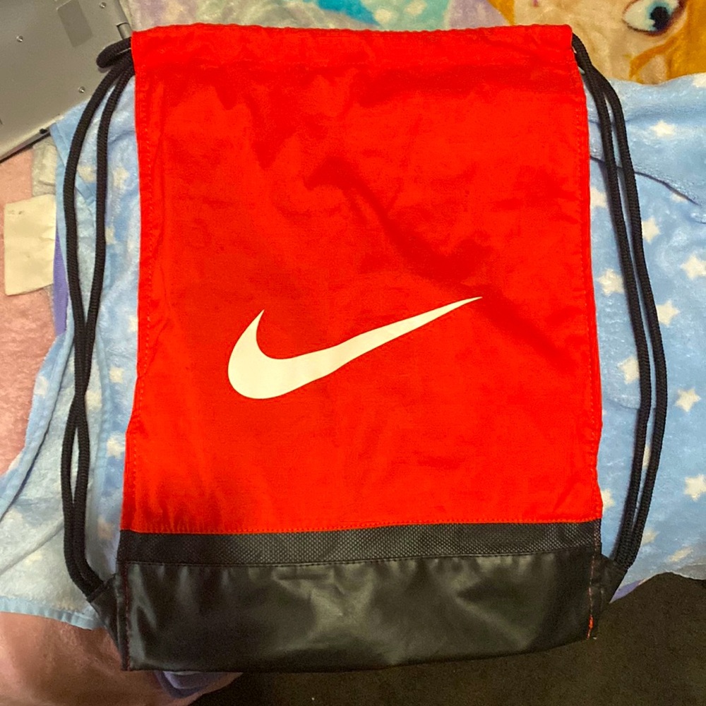 Nike drawstring bag